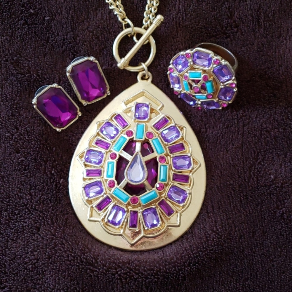 Grandeur 3 piece necklace earring and ring set